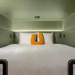 호스텔 Pods By The Usual
