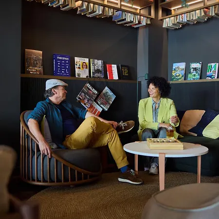 Pods By The Usual بيت شباب *